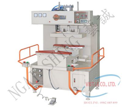 Máy ủi ép vai trước và đô sau hai mâm tự động Ngai Shing NS-9504